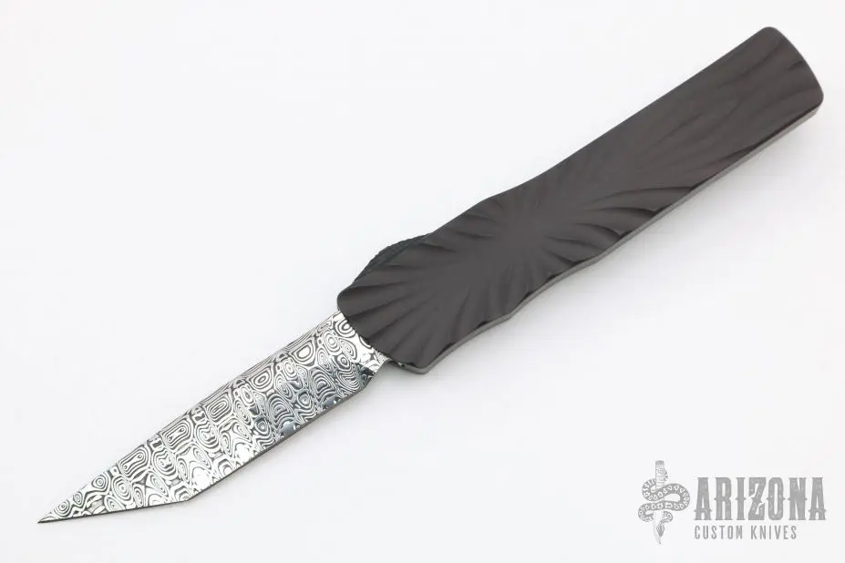 Small Twist Tighe OTF - Tanto 3 Small Twist Tighe OTF - Tanto