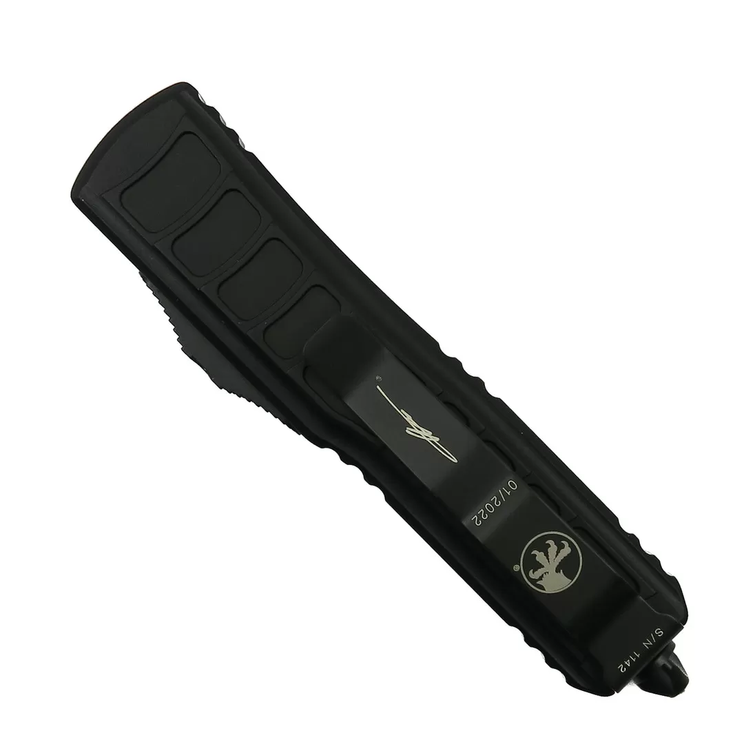 Microtech Signature Series UTX-85 II OTF Knife, Black Dagger Blade 4 Microtech Signature Series UTX-85 II OTF Knife, Black Dagger Blade - Image 2